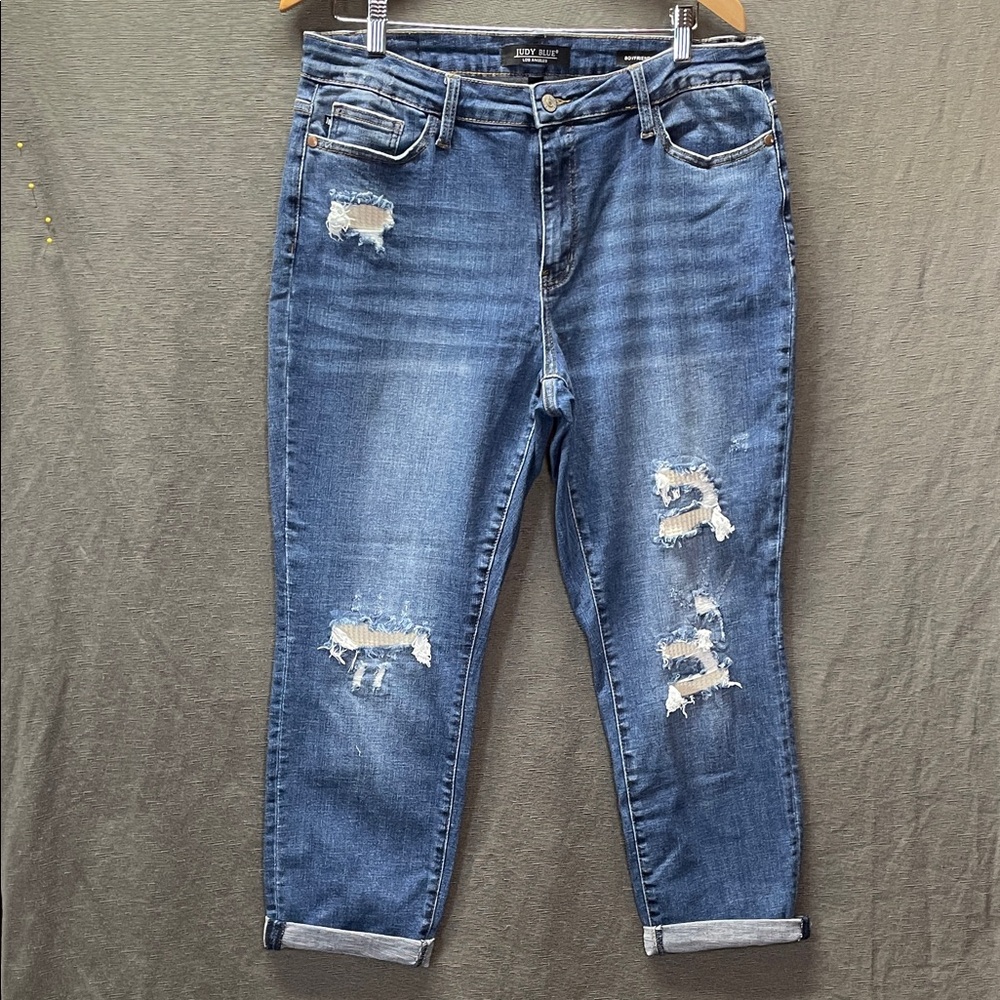 Judy Blue Distressed Ankle boyfriend fit Jeans in Blue